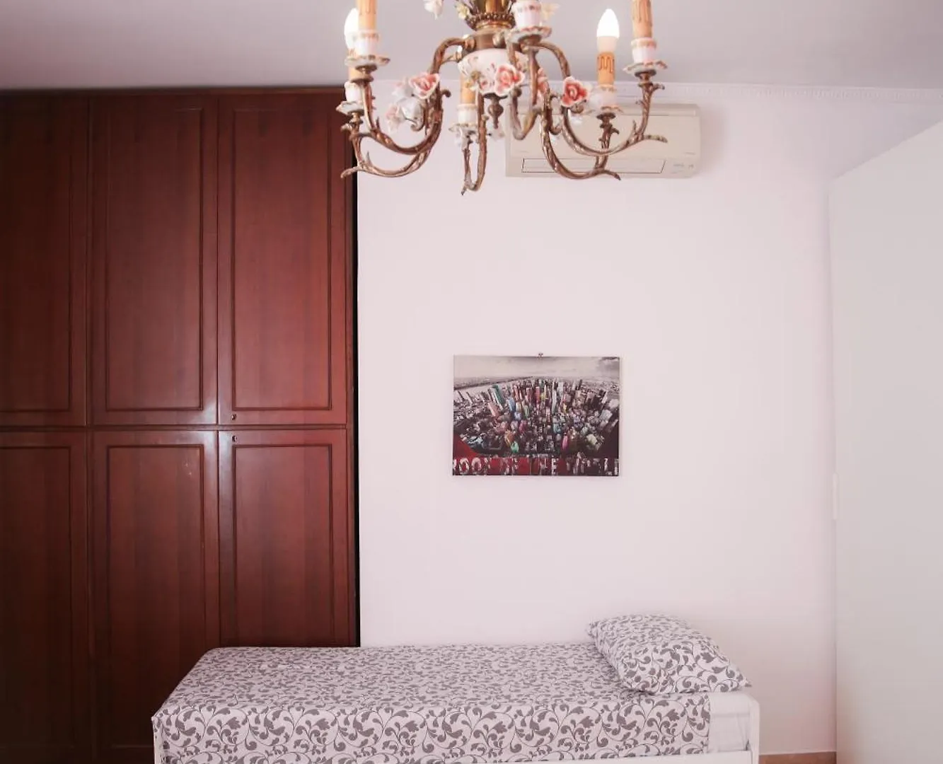 Villa Fiorita Mediglia 0*,
